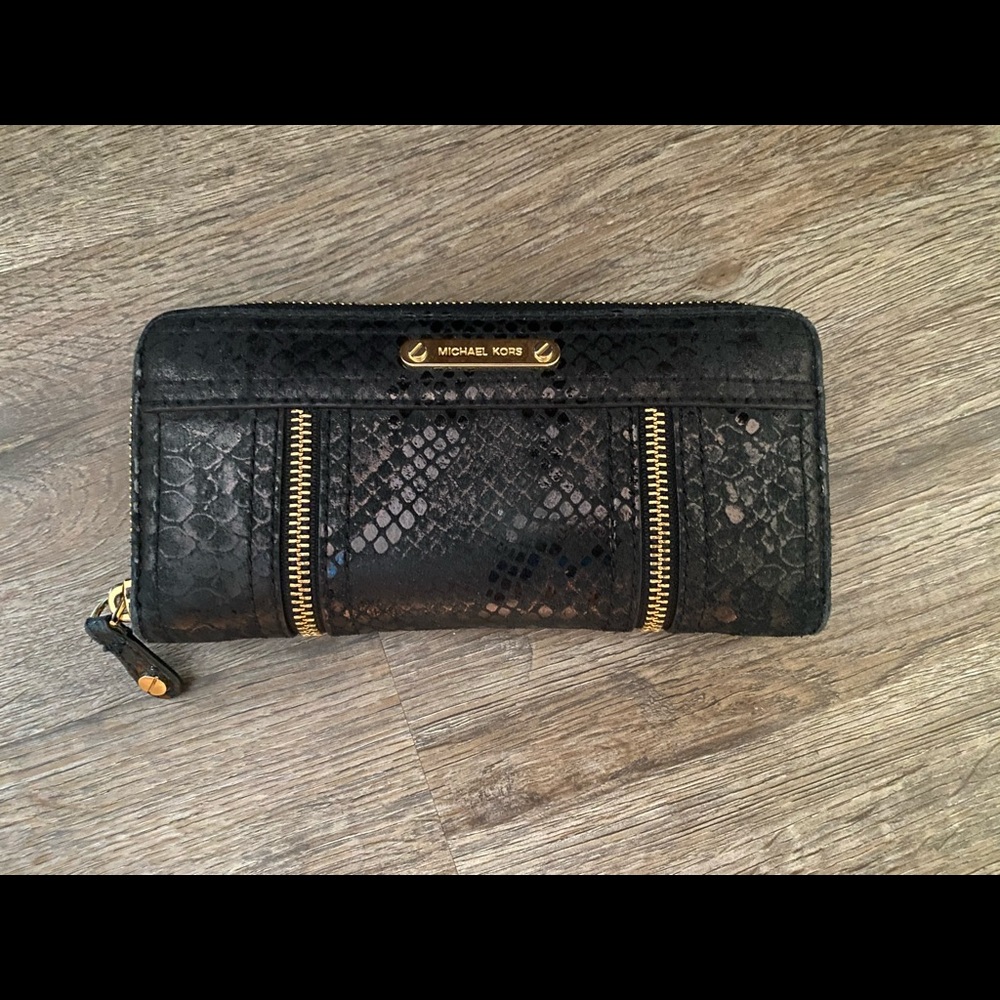 COPY - Michael Kors Wallet
